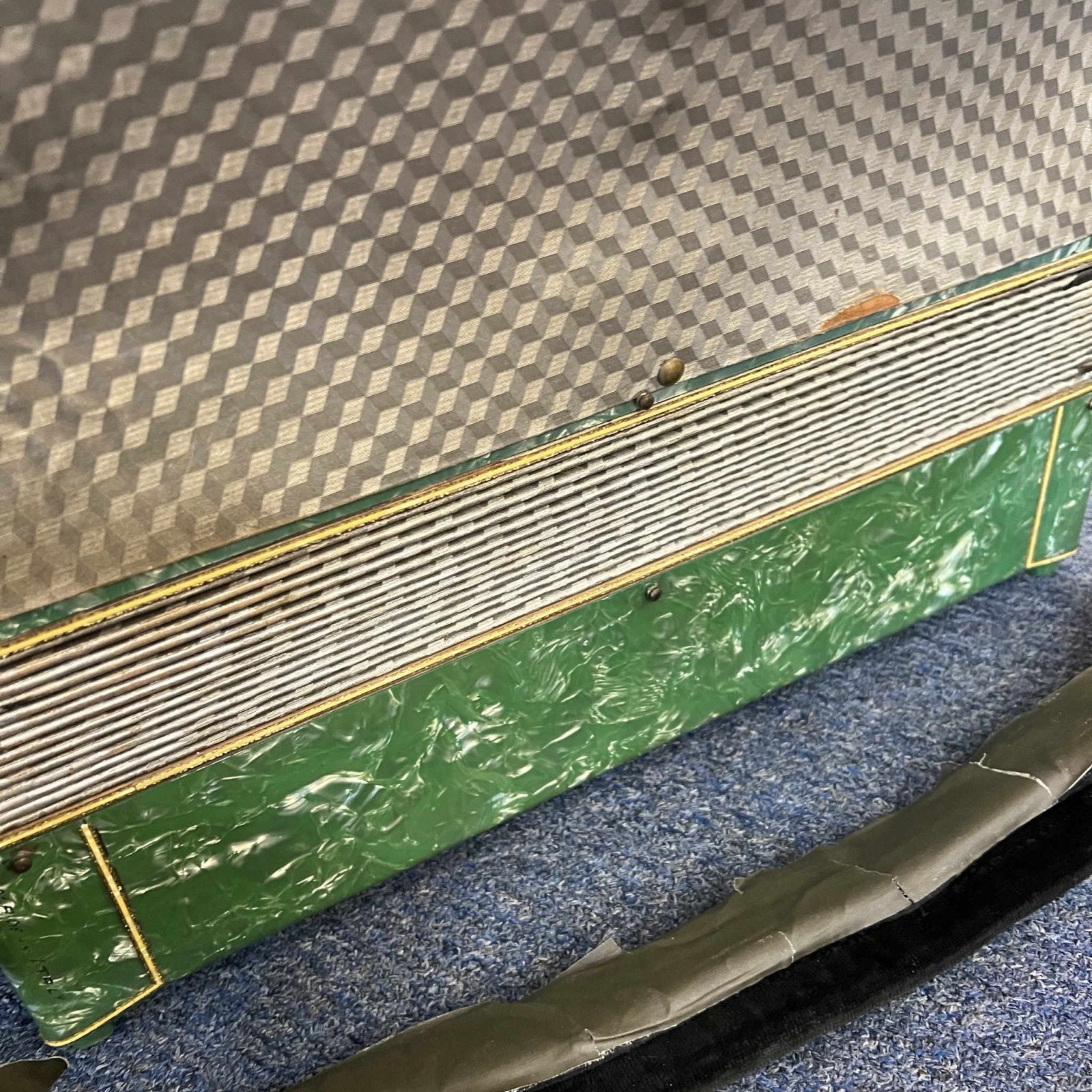 La Tosca Piano Accordion Green, Vintage
