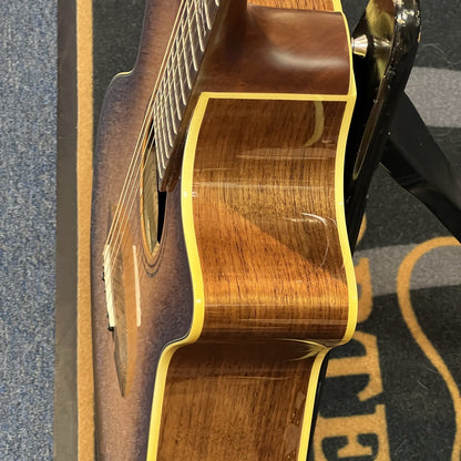 Alvarez Masterworks Grand Auditorium Acoustic Electric Guitar w/Cutaway SHB