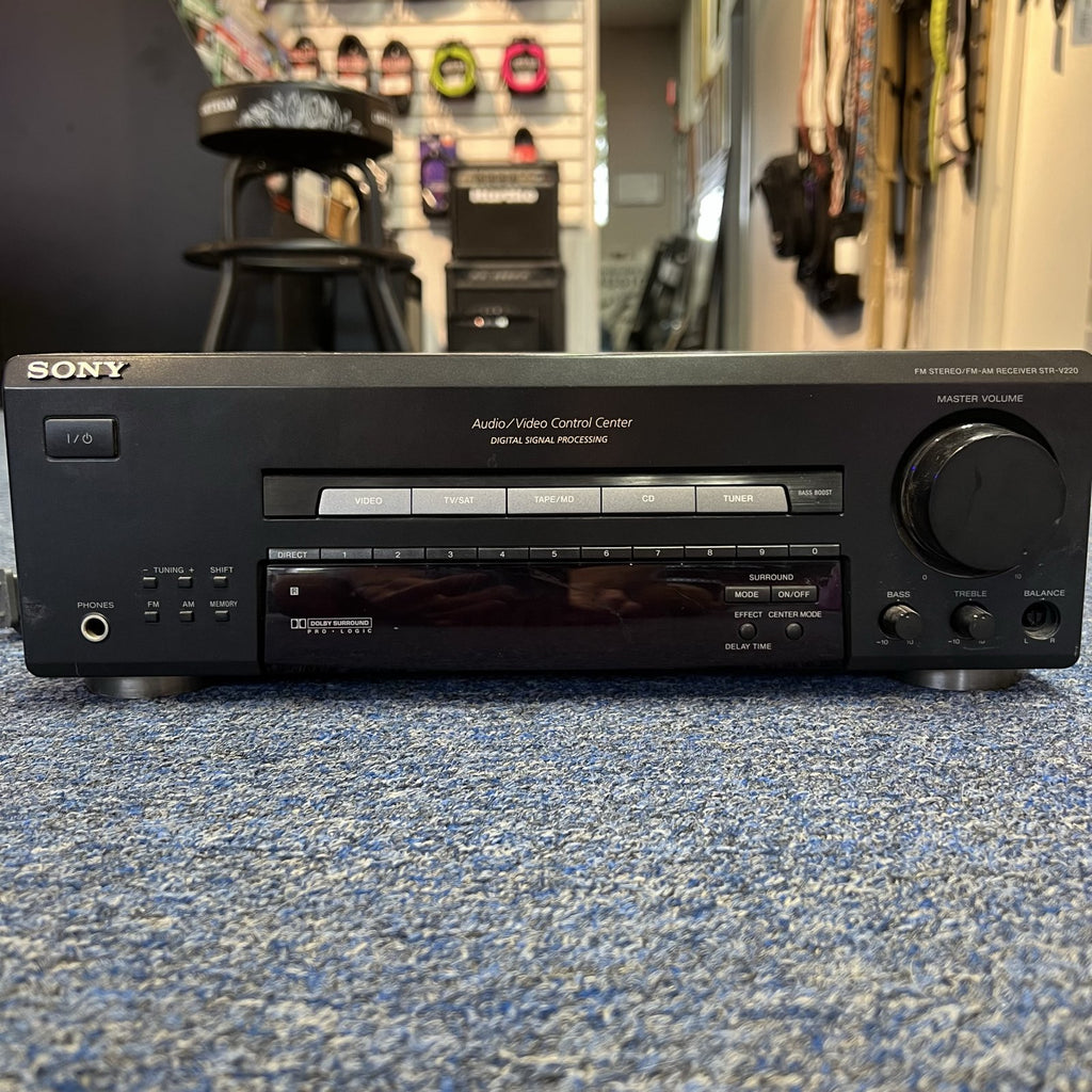 Sony FM-AM Receiver STR-V220 Used w/remote 1998
