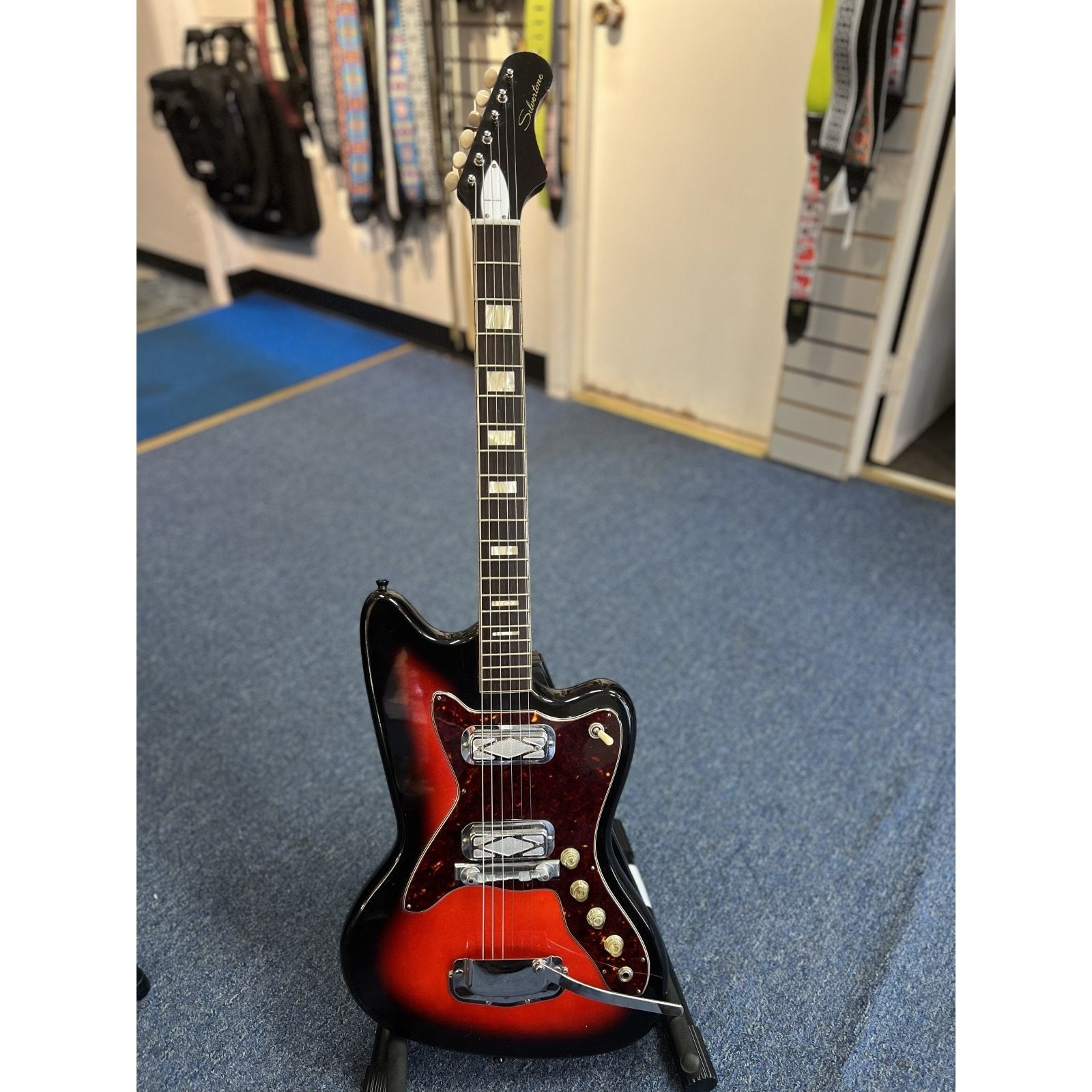 Silvertone 1478 Silhouette Electric Guitar 1960s Sunburst  w/case (used)
