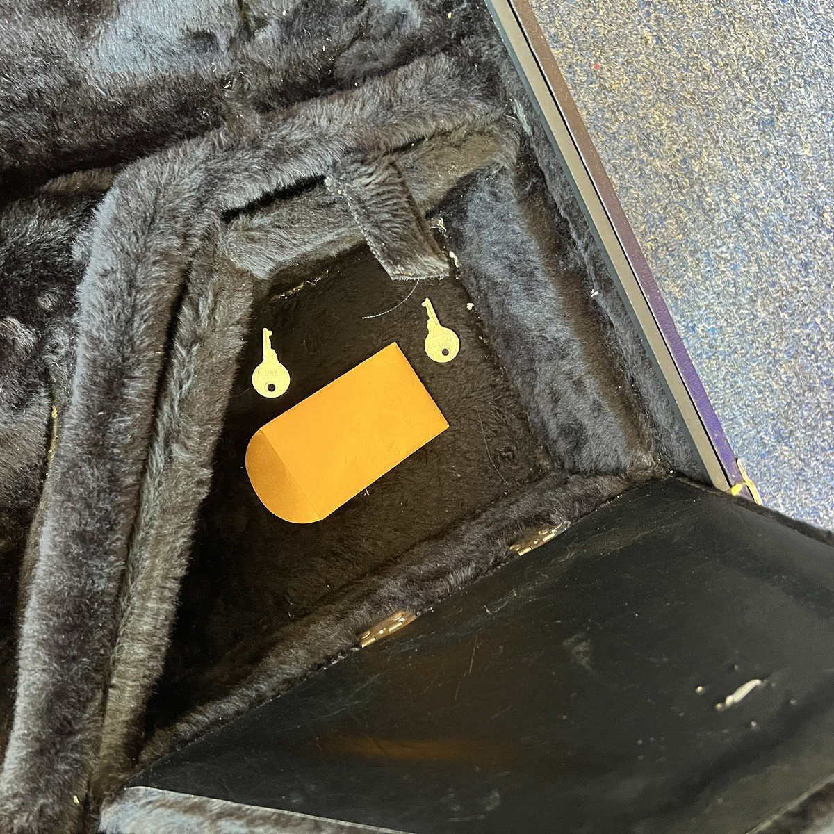 Selmer Baritone Saxophone Wood Case Low A Used