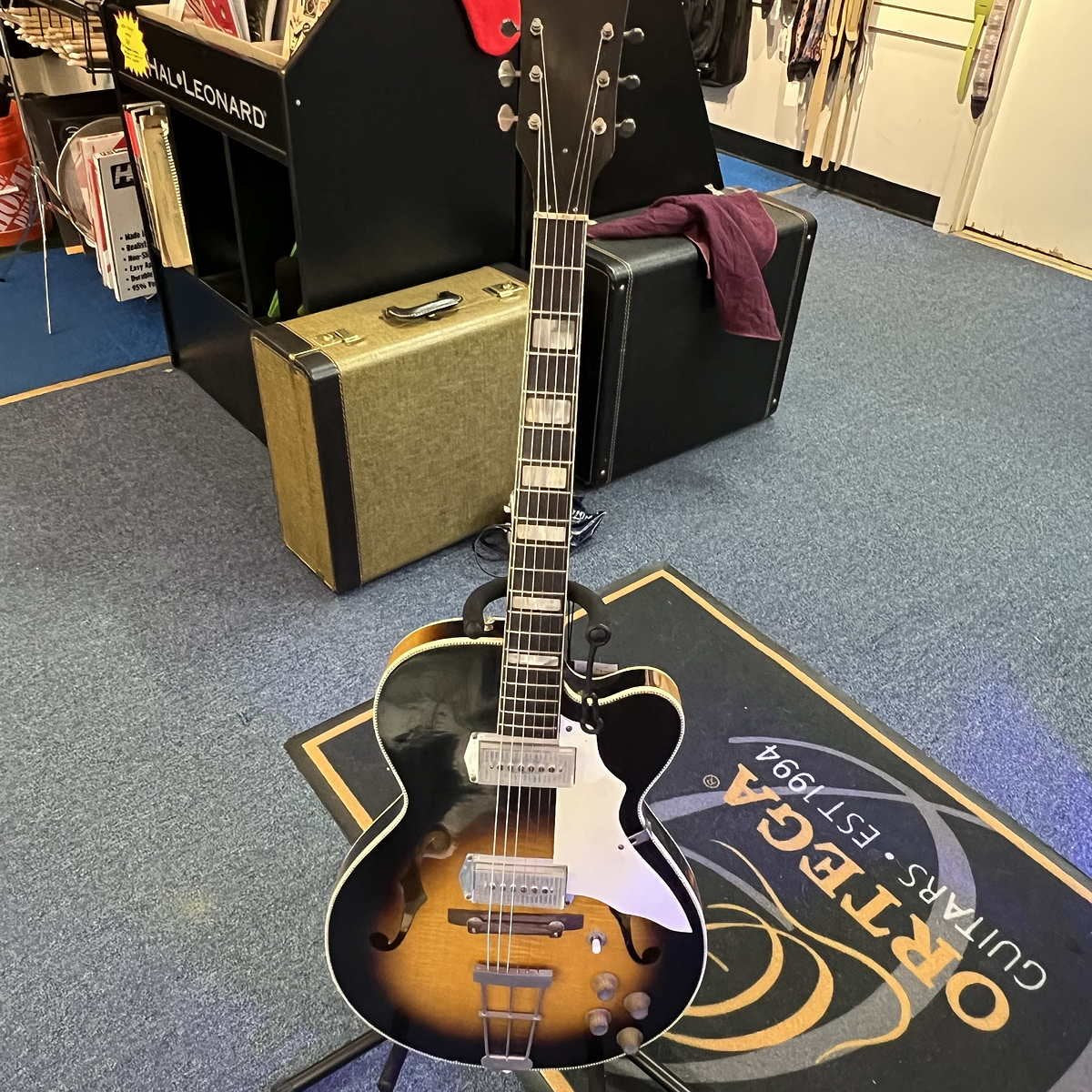Vintage Unbranded Hollowbody Electric Guitar 1960s