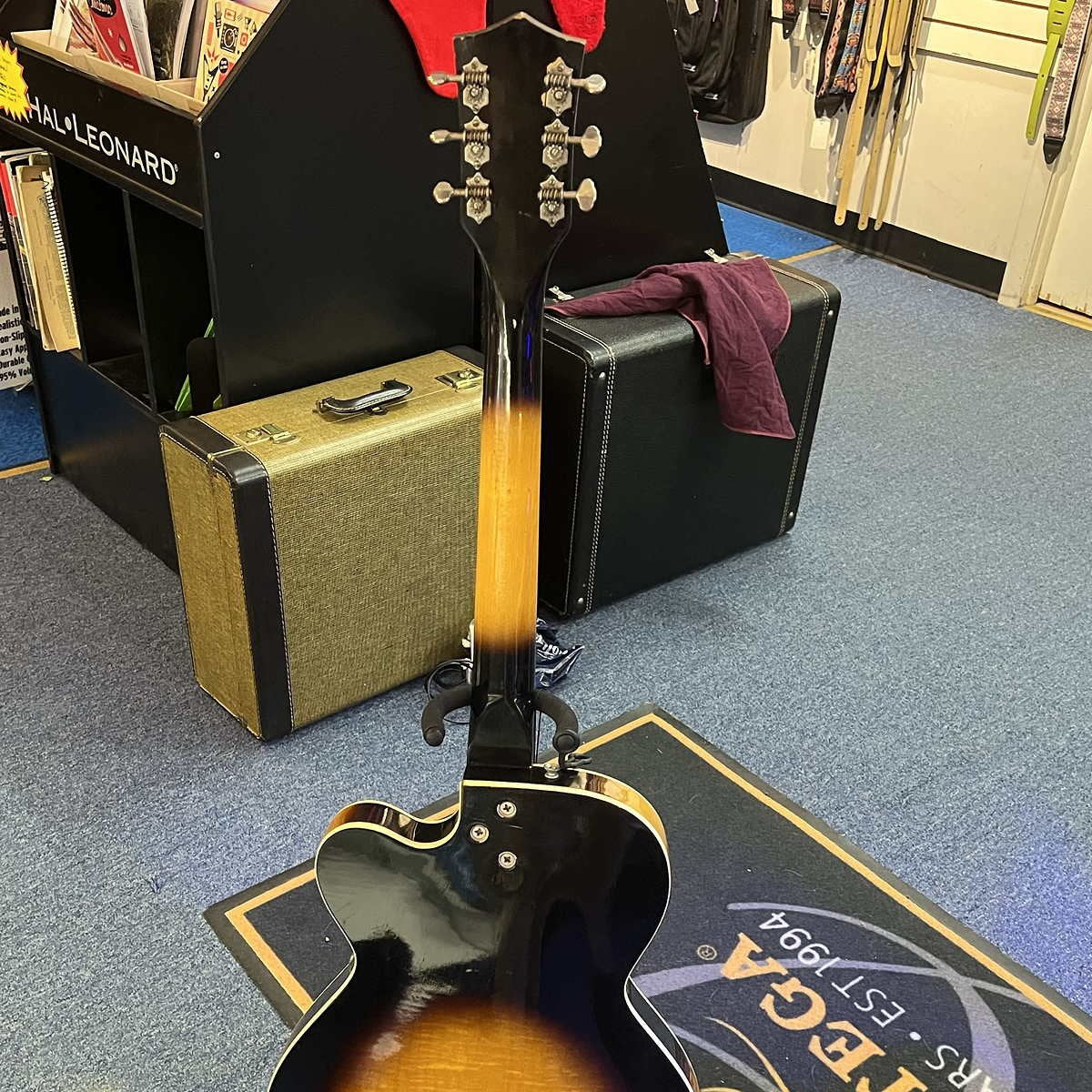 Vintage Unbranded Hollowbody Electric Guitar 1960s