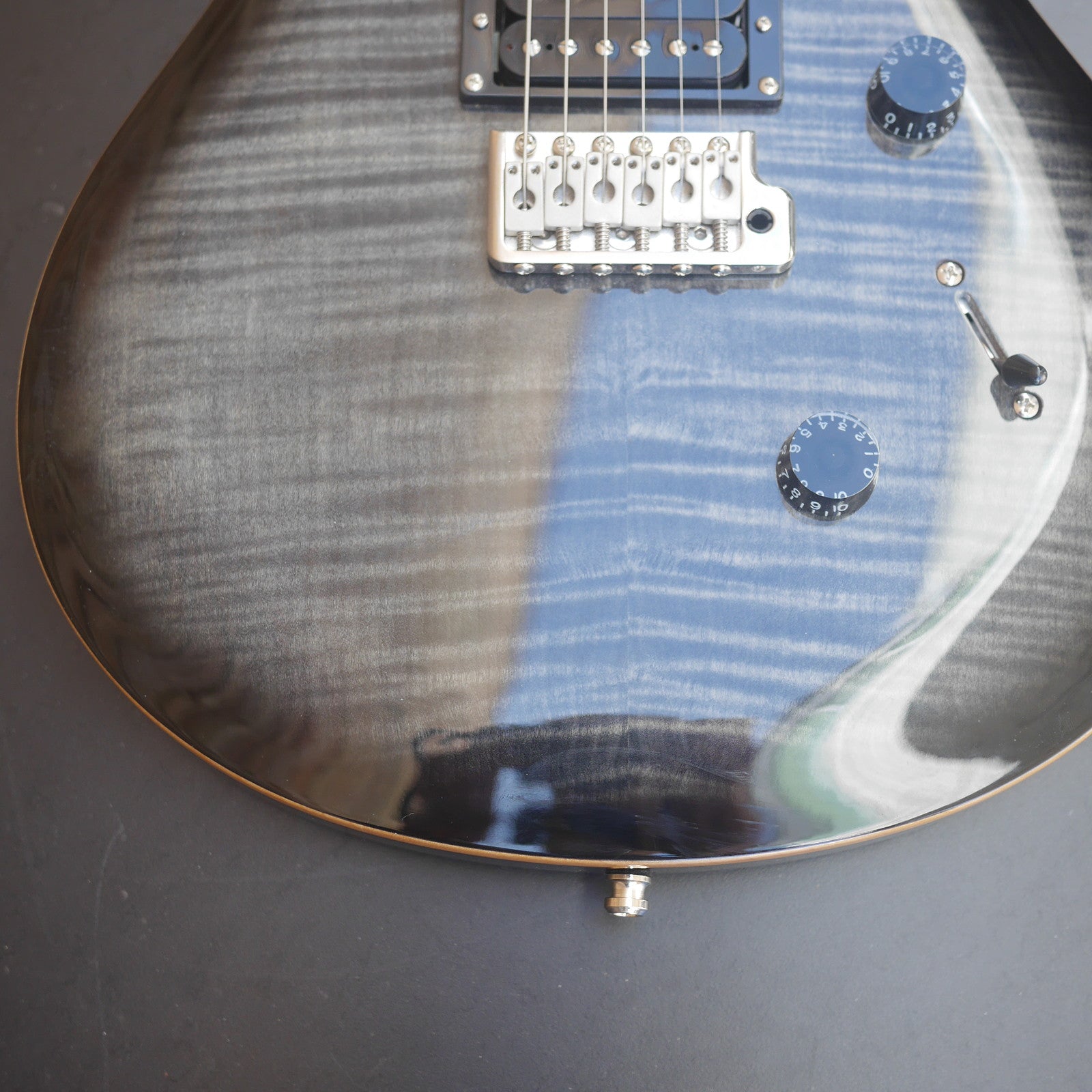 PRS SE Custom 24 Charcoal Burst Electric Guitar 2021