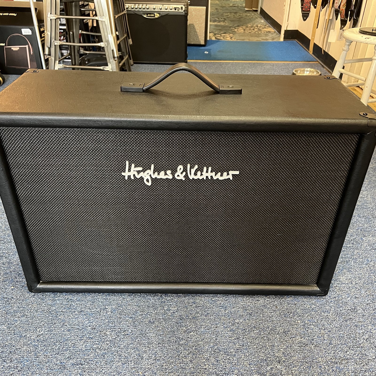 Hughes & Kettner TubeMeister 212 120-Watt 2x12" Guitar Speaker Cabinet