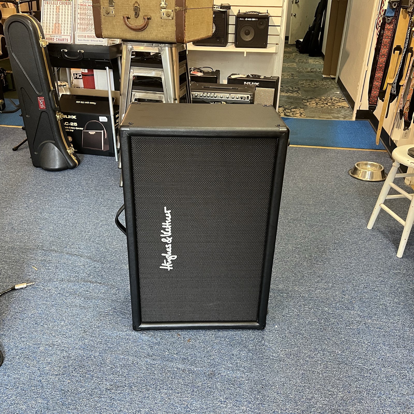 Hughes & Kettner TubeMeister 212 120-Watt 2x12" Guitar Speaker Cabinet