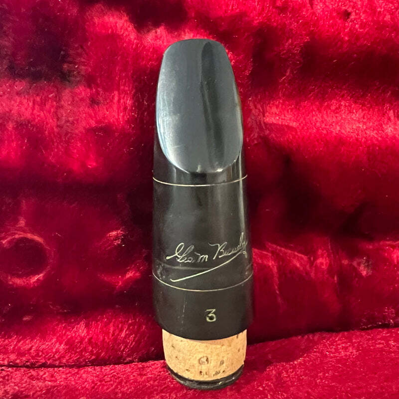 Selmer Bundy Resonite Student Clarinet Excellent