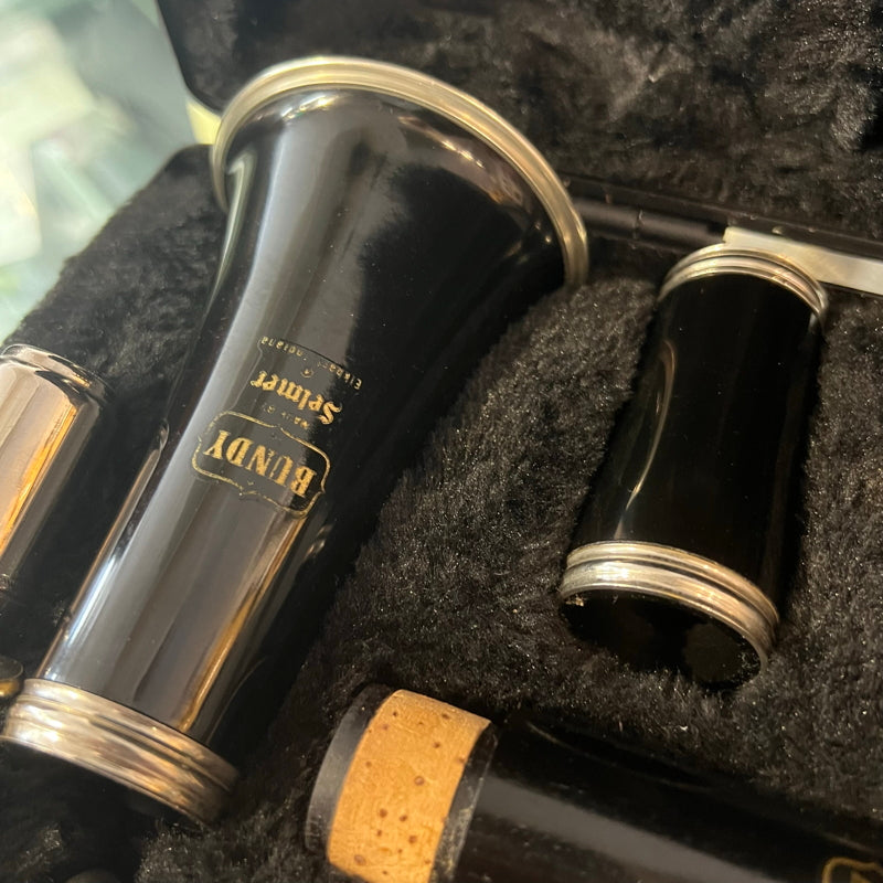 Selmer Bundy Resonite Student Clarinet in SKB Case