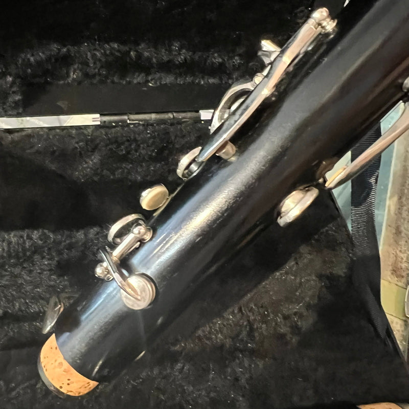 Selmer Bundy Resonite Student Clarinet in SKB Case
