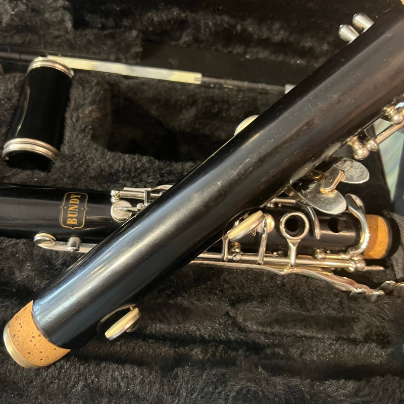 Selmer Bundy Resonite Student Clarinet in SKB Case