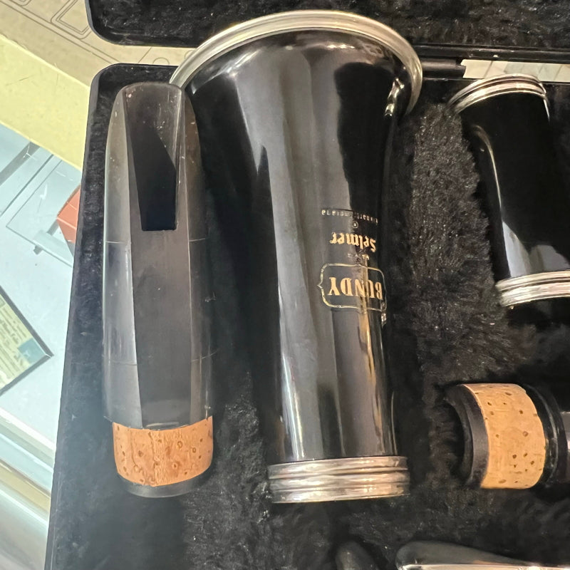 Selmer Bundy Resonite Student Clarinet in SKB Case