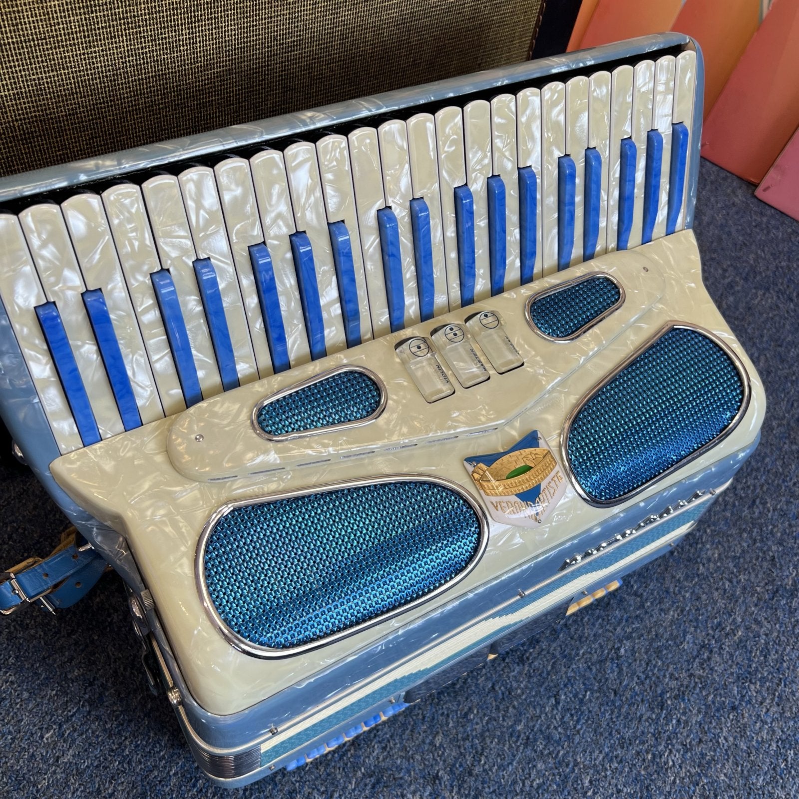 Verona Artiste Piano Accordion 120 Bass Blue Italy 1950s