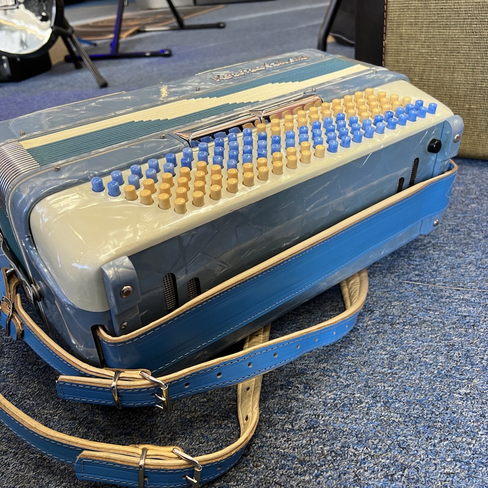 Verona Artiste Piano Accordion 120 Bass Blue Italy 1950s