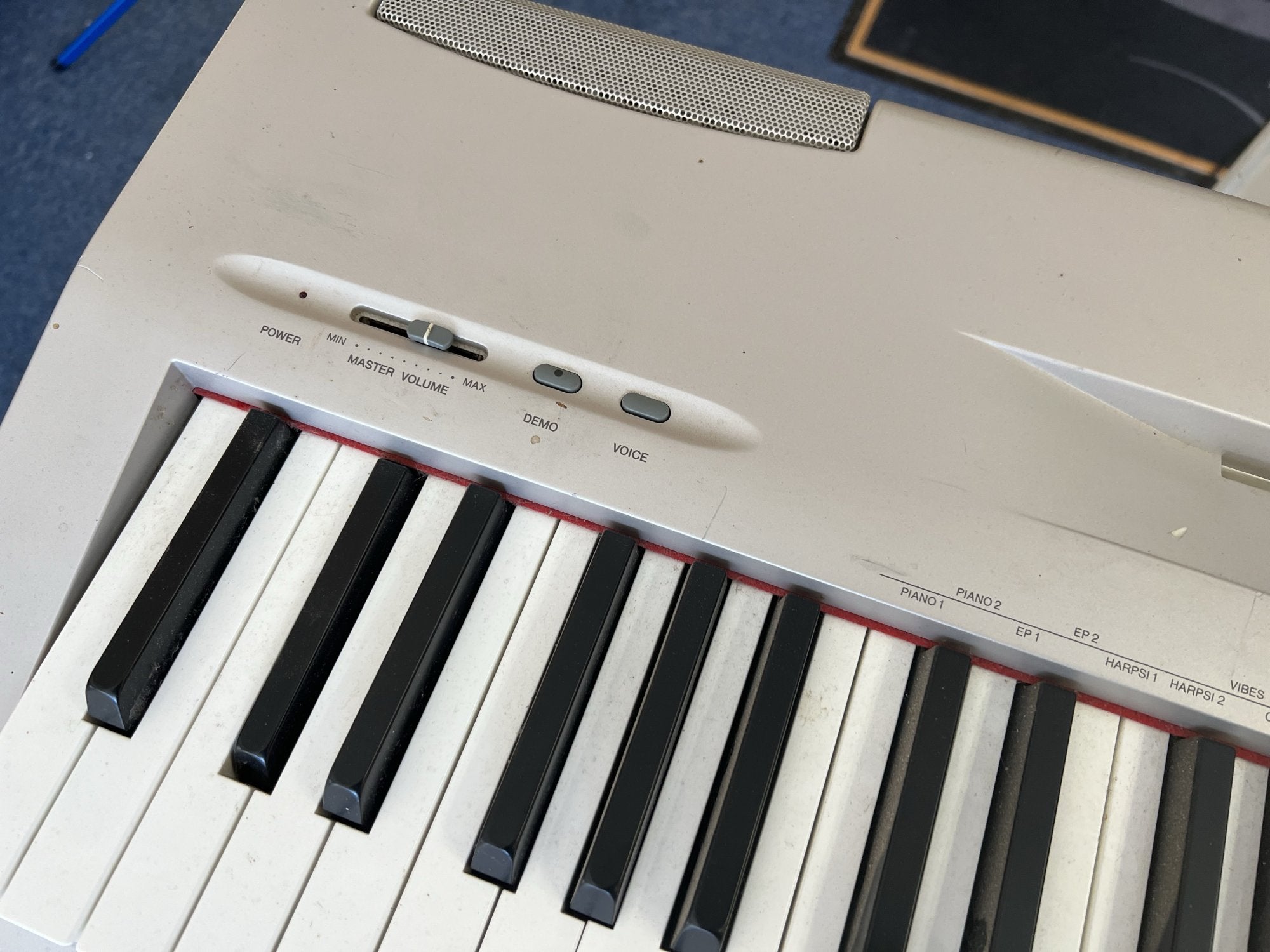 Yamaha P-60 Electronic Digital Keyboard For Parts/Repair