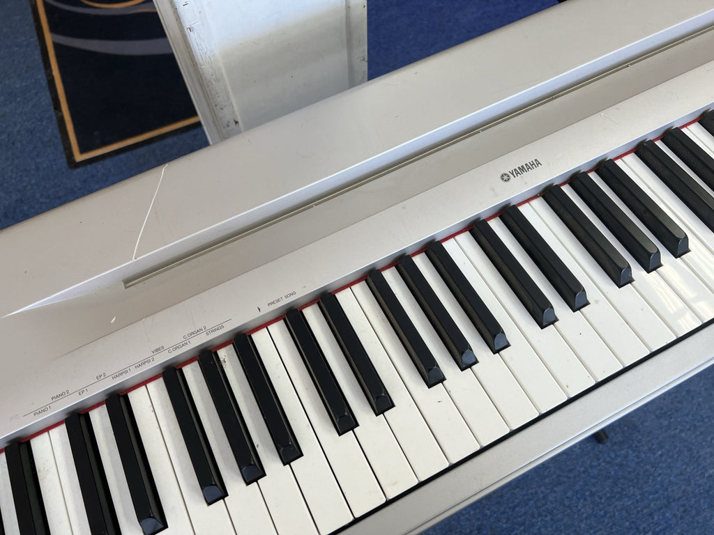 Yamaha P-60 Electronic Digital Keyboard For Parts/Repair
