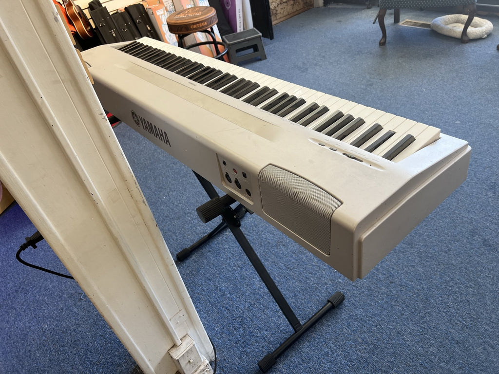 Yamaha P-60 Electronic Digital Keyboard For Parts/Repair