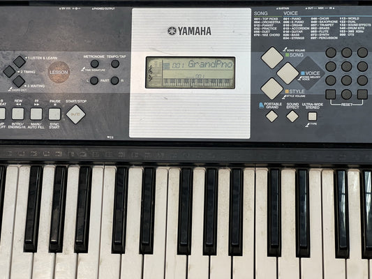 Yamaha YPT-230 Portable Keyboard with MIDI used