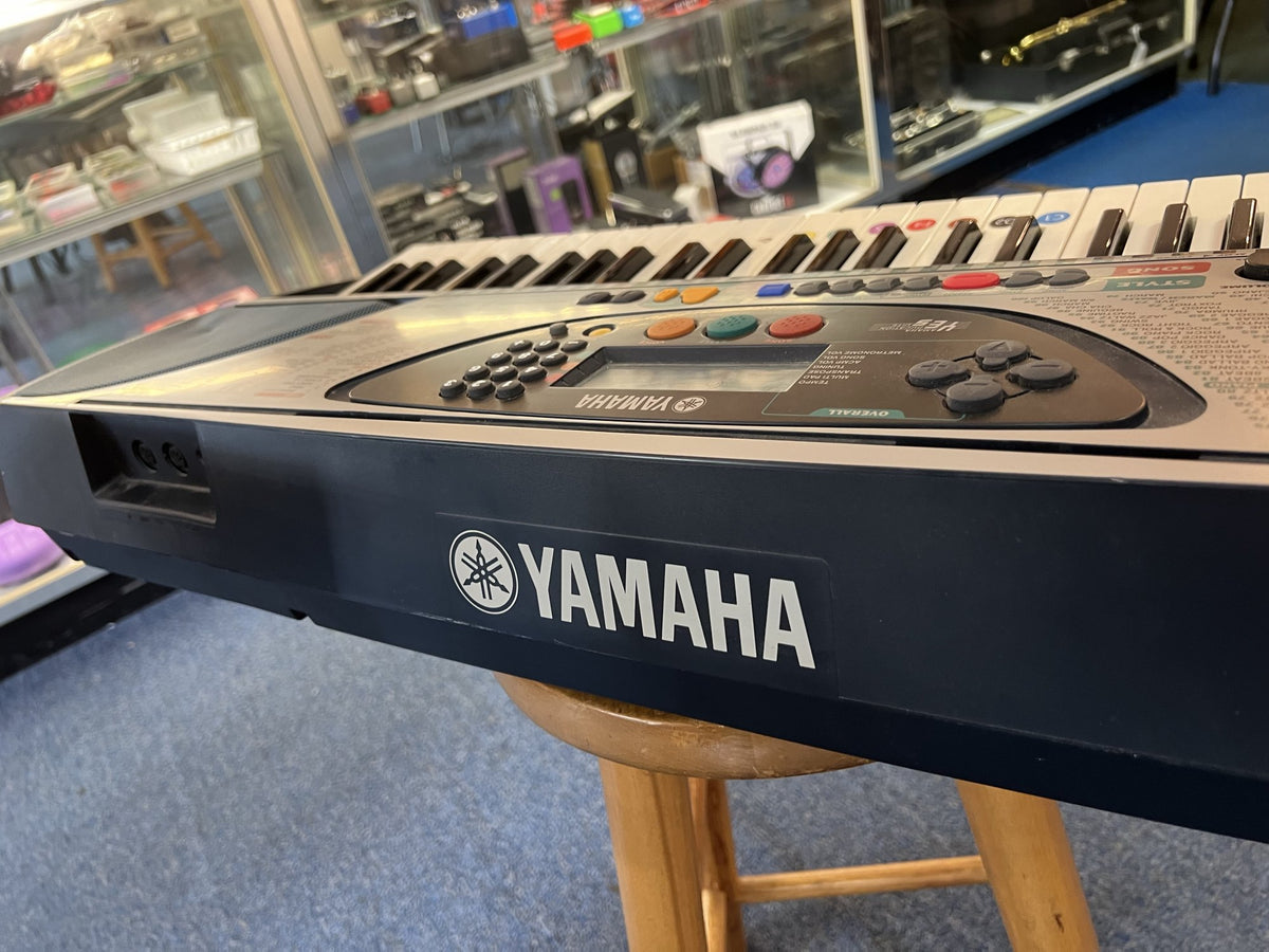 Yamaha PSR-240 Portable Keyboard with MIDI – Used