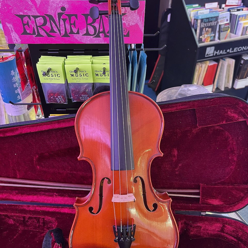 4/4 Violin Kit w/bow and case, Used