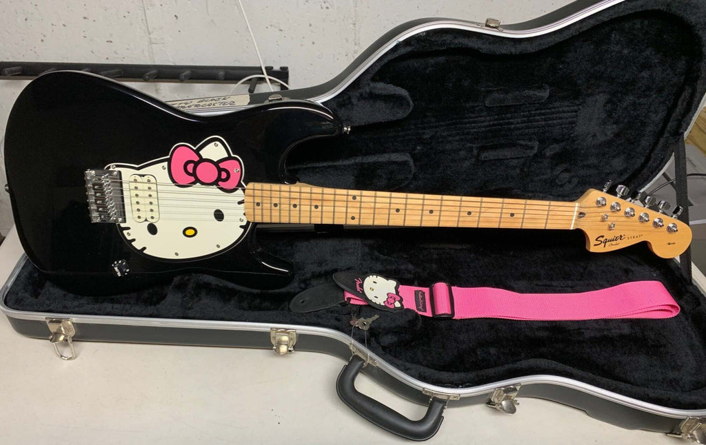 Fender Squier Hello Kitty Stratocaster Electric Guitar w/HSC and matching strap excellent (used)
