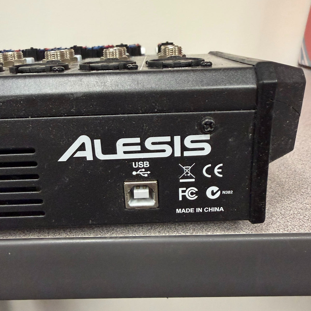 Alesis Multimix 16usb fx Mixer