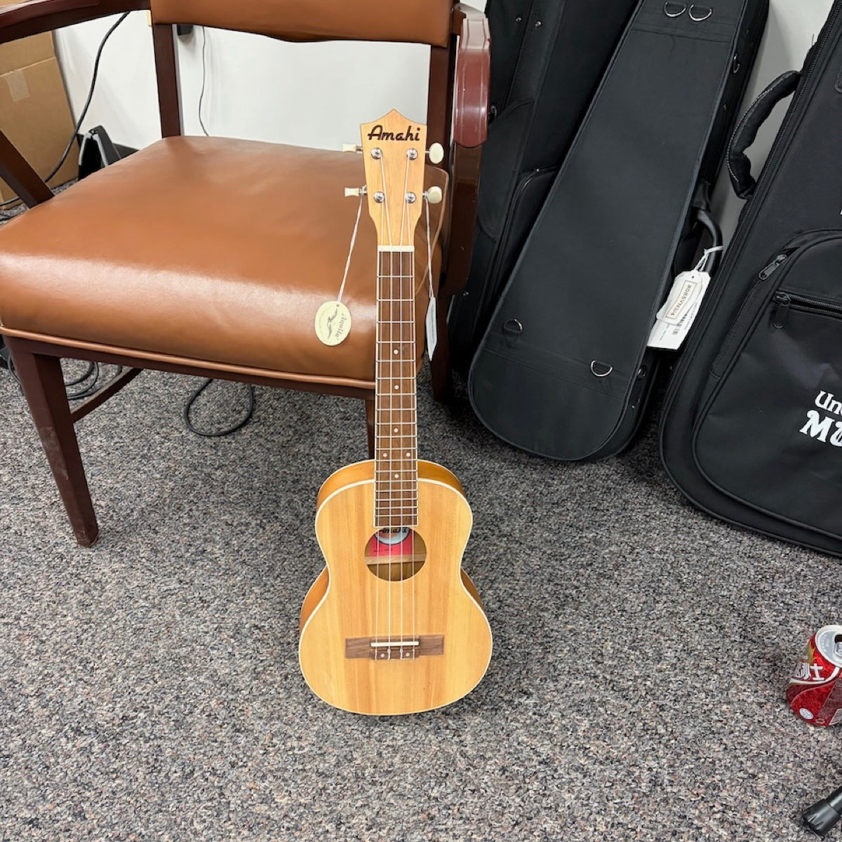 Amahi UKT-2 Tenor Ukulele Spruce w/bag