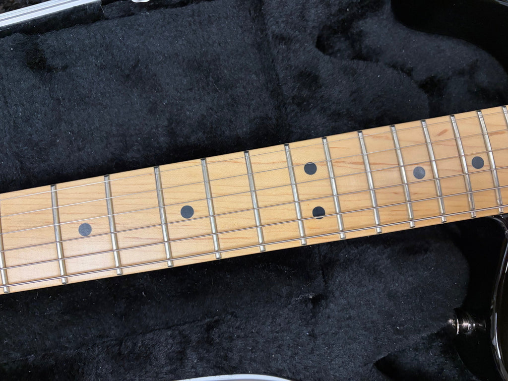 American Series Telecaster with Maple Fretboard 2006 3-Color Sunburst