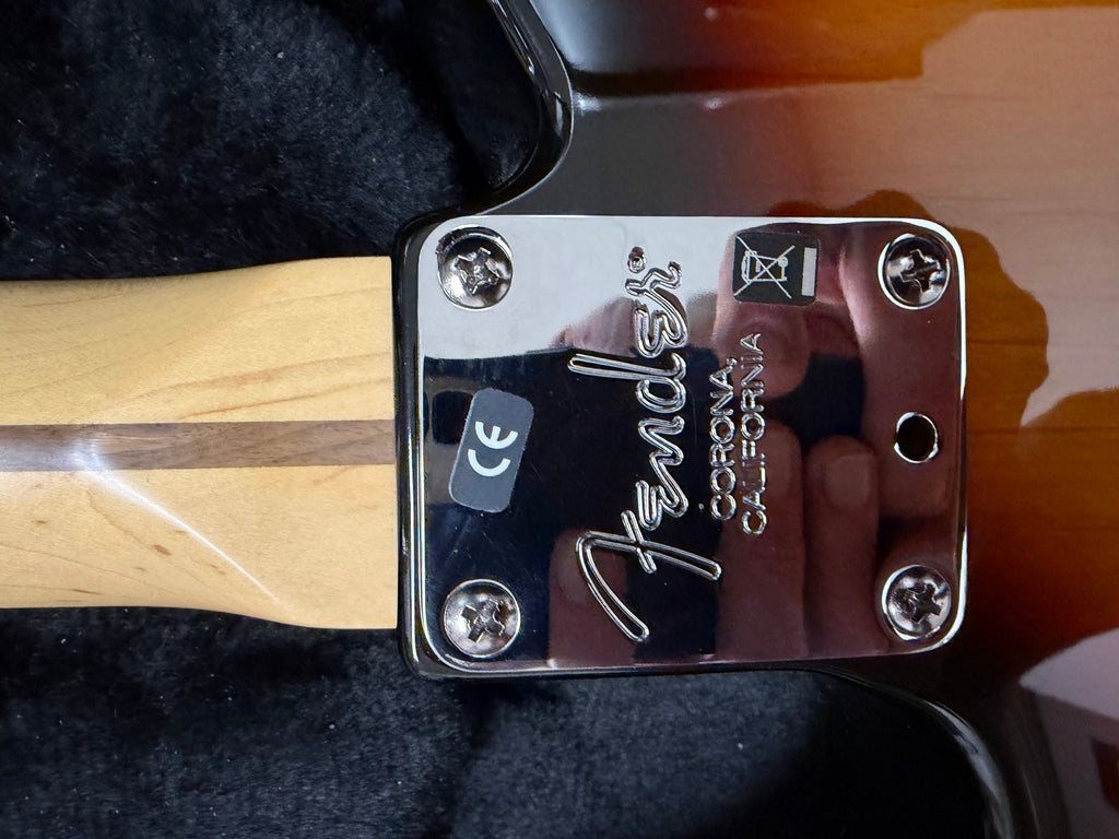 American Series Telecaster with Maple Fretboard 2006 3-Color Sunburst