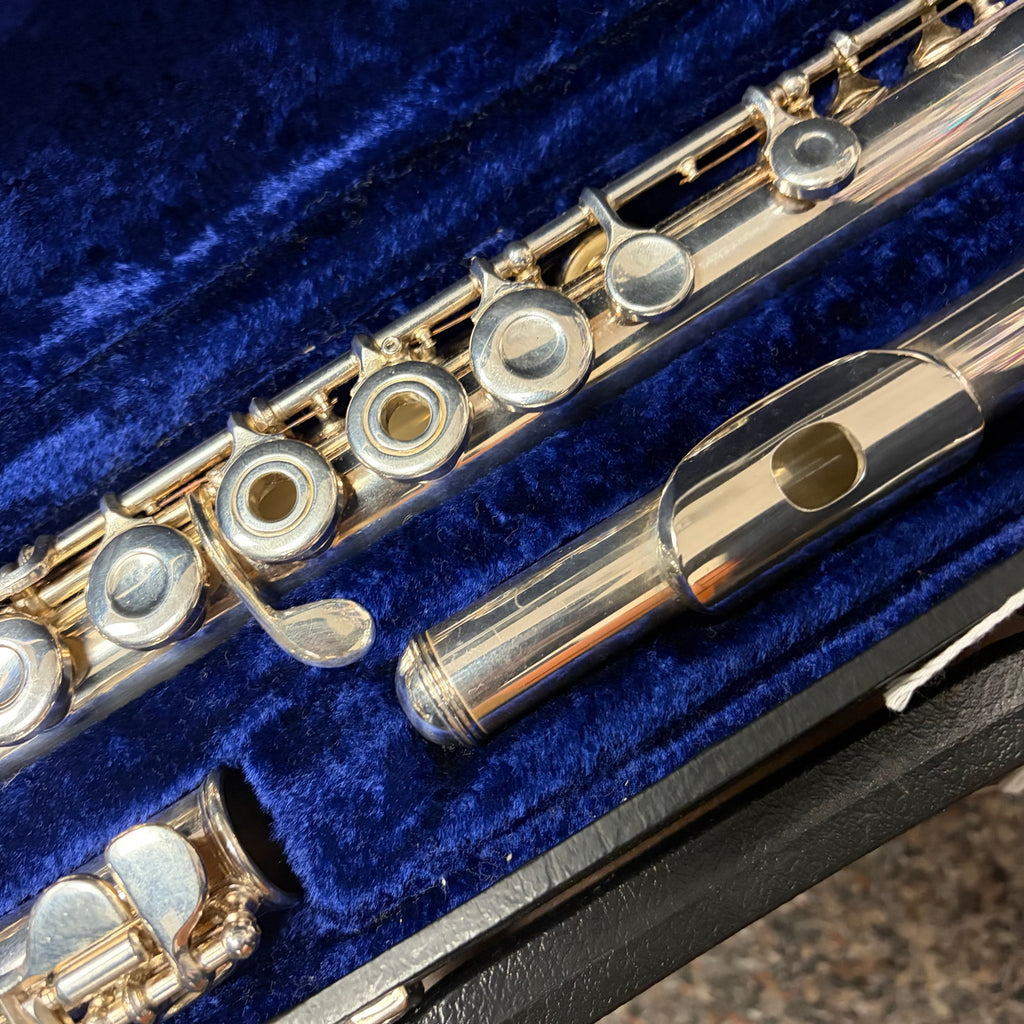 Armstrong 303 Step Up Flute Used