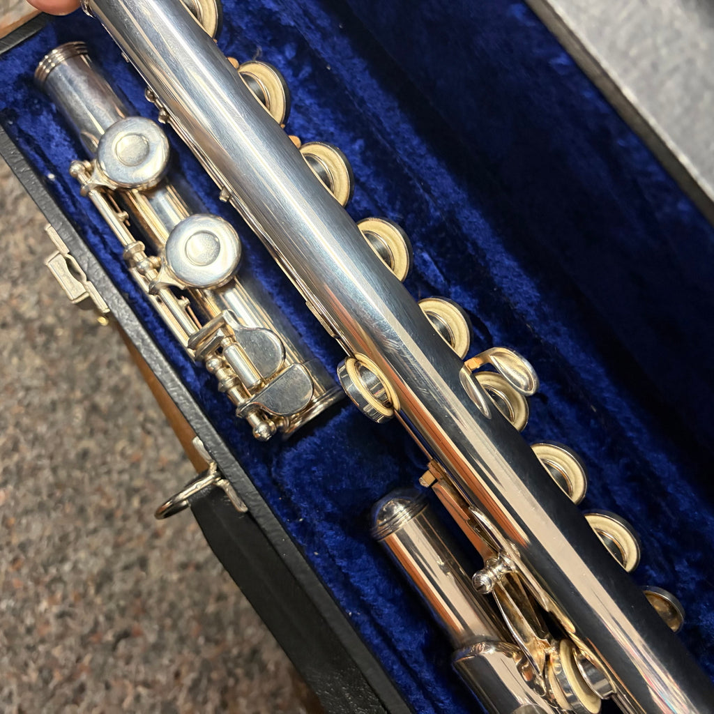 Armstrong 303 Step Up Flute Used