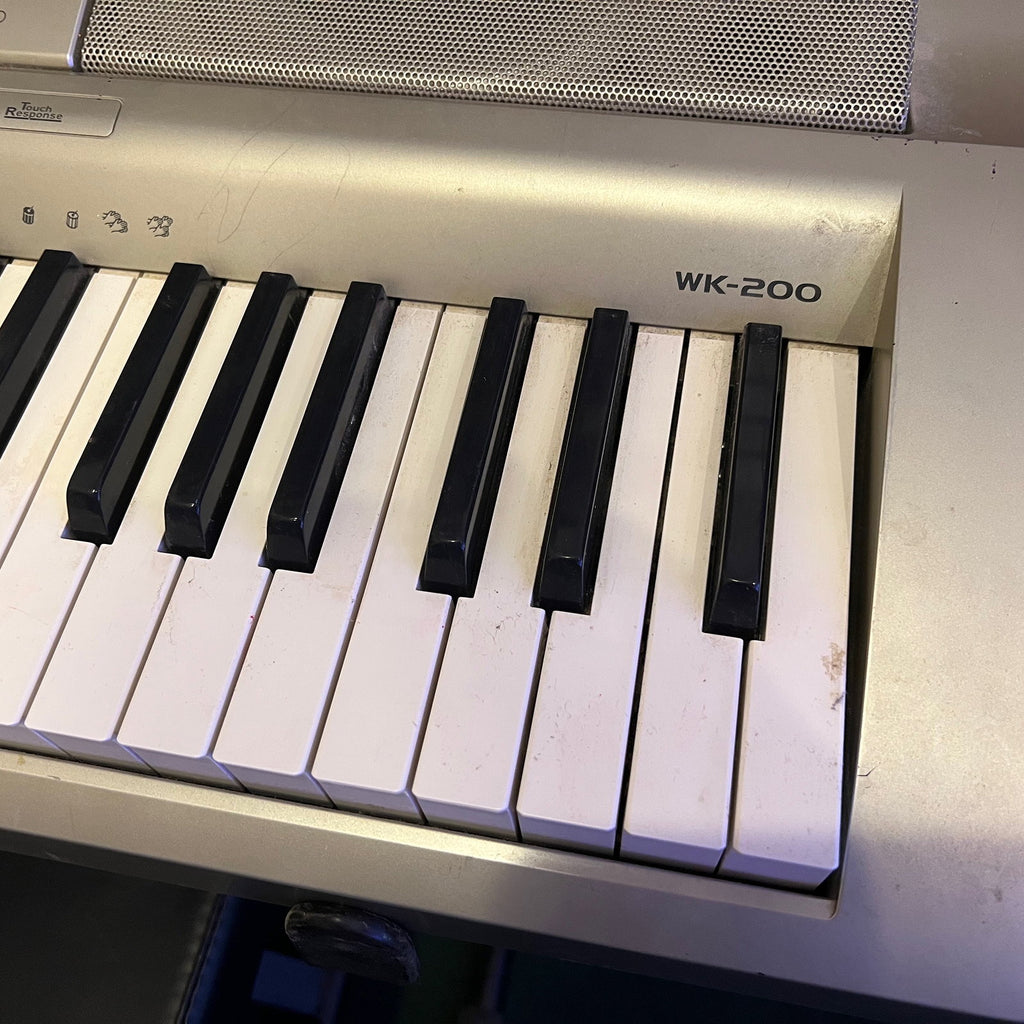 Casio WK-200 76-Key Electronic Keyboard, Used