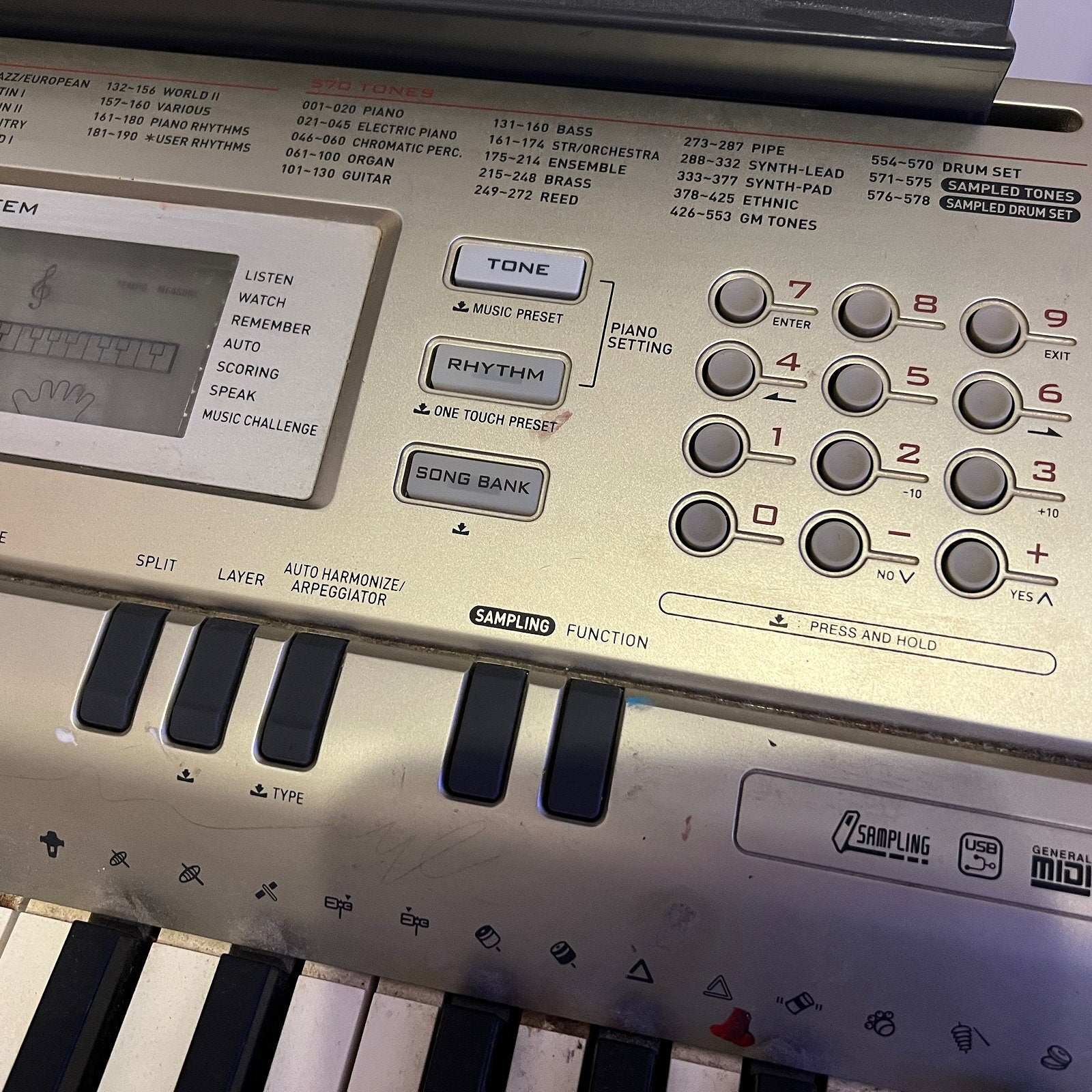 Casio WK-200 76-Key Electronic Keyboard, Used