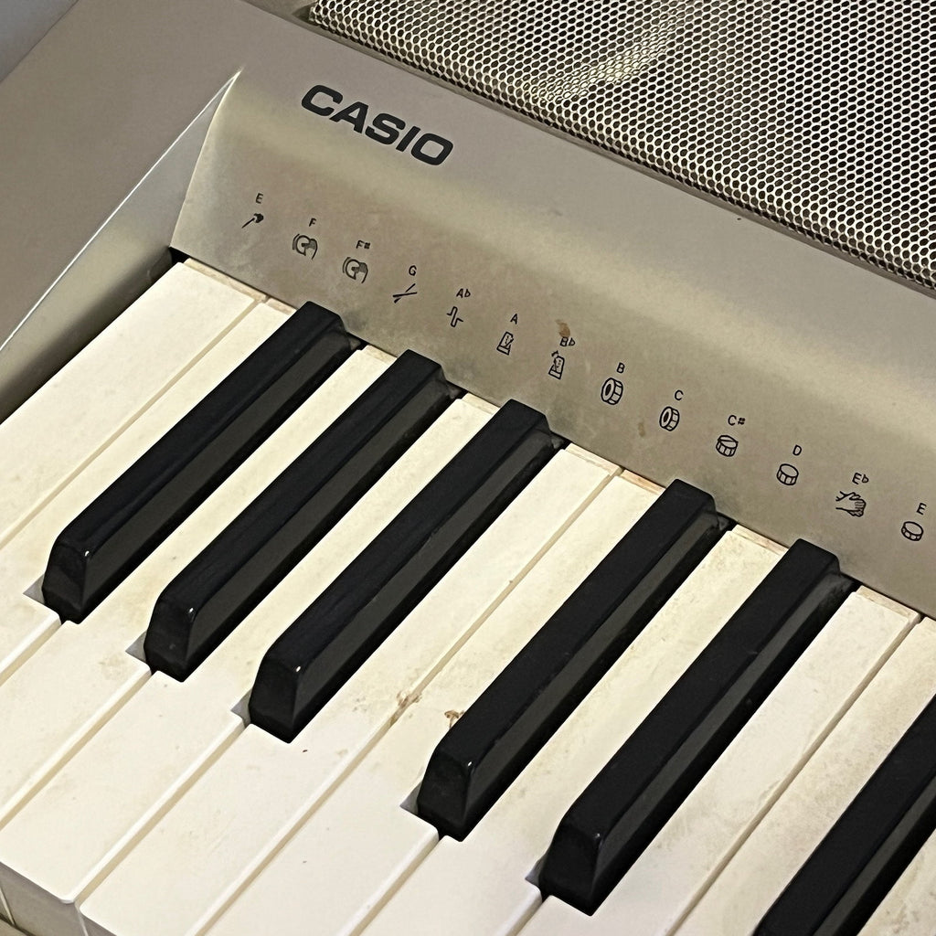 Casio WK-200 76-Key Electronic Keyboard, Used