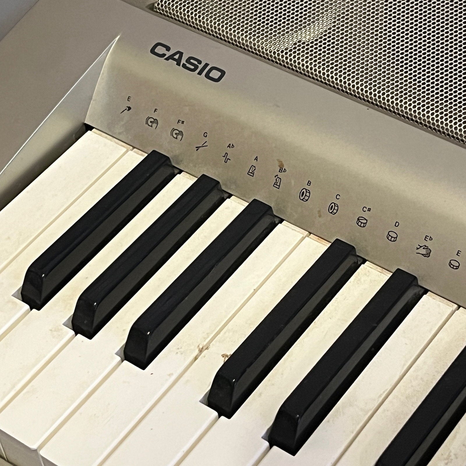 Casio WK-200 76-Key Electronic Keyboard, Used
