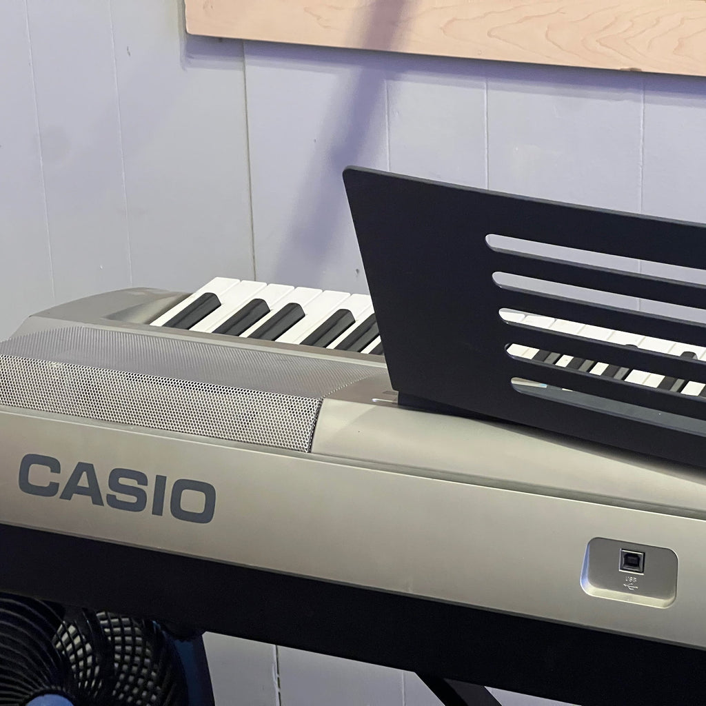 Casio WK-200 76-Key Electronic Keyboard, Used