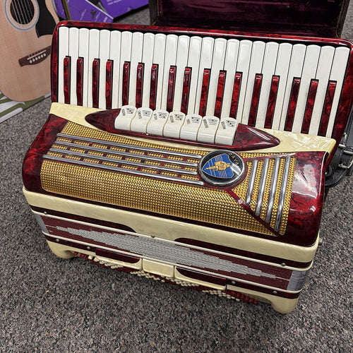 Cavalier 3 Reed Piano Accordion, Red