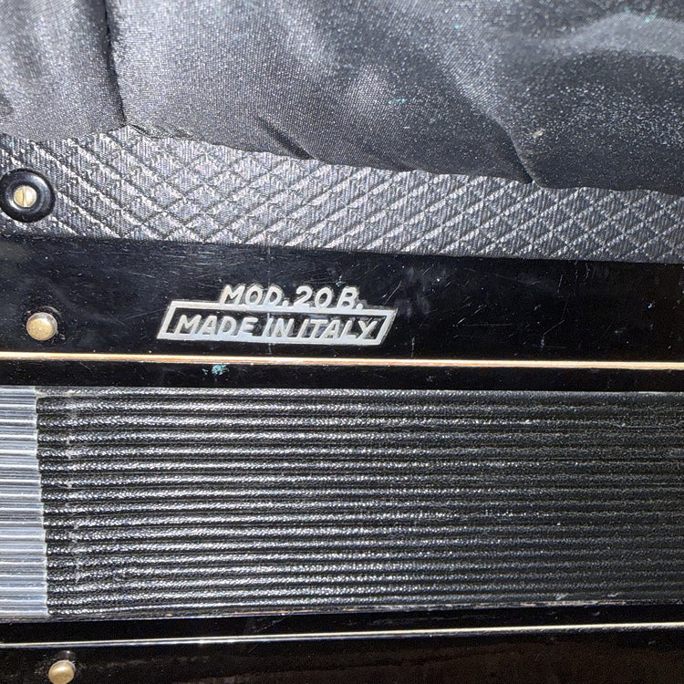 Centro Matic Piano Accordion Mod. 20B