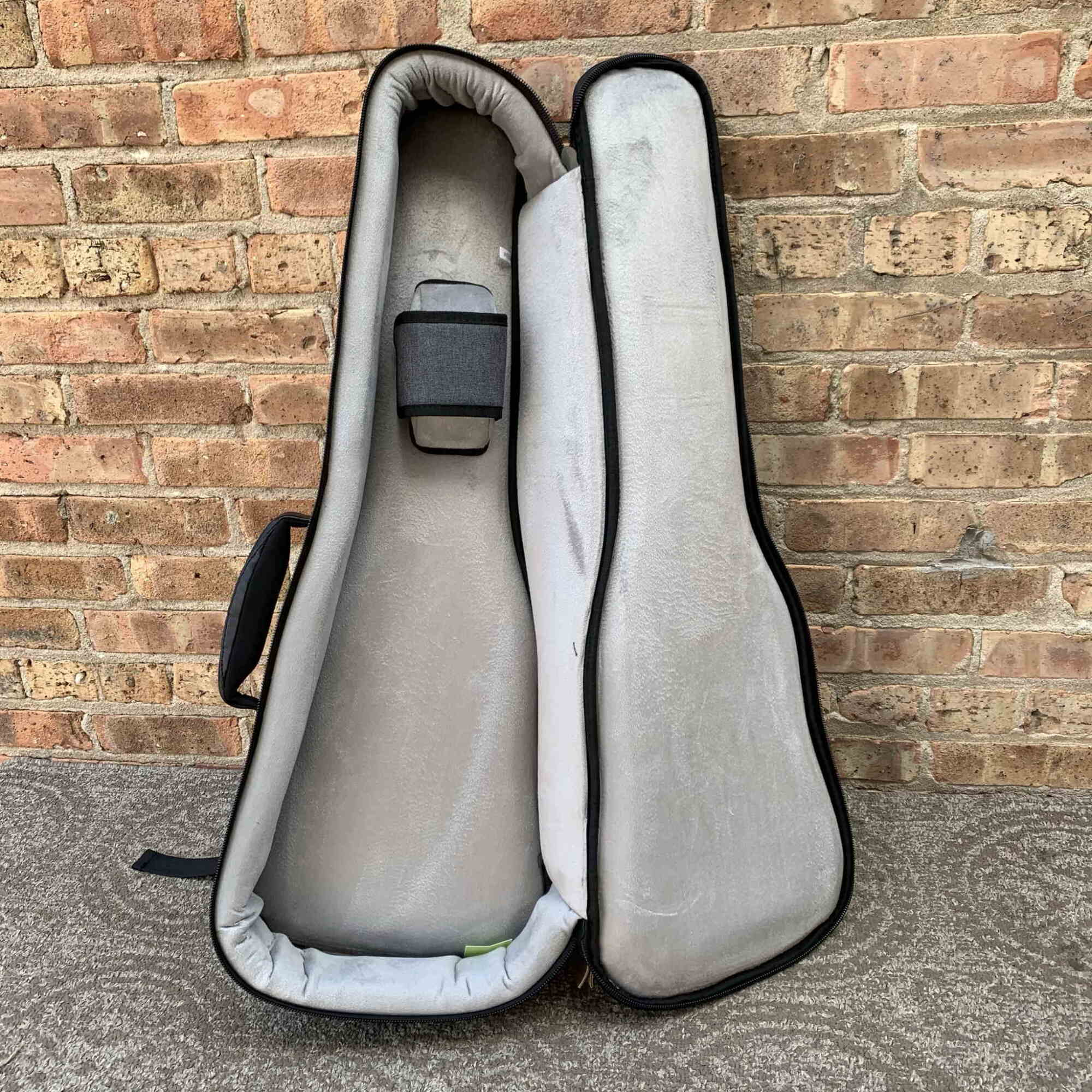 Kala Sonoma Deluxe Baritone Ukulele Cloth Case Charcoal