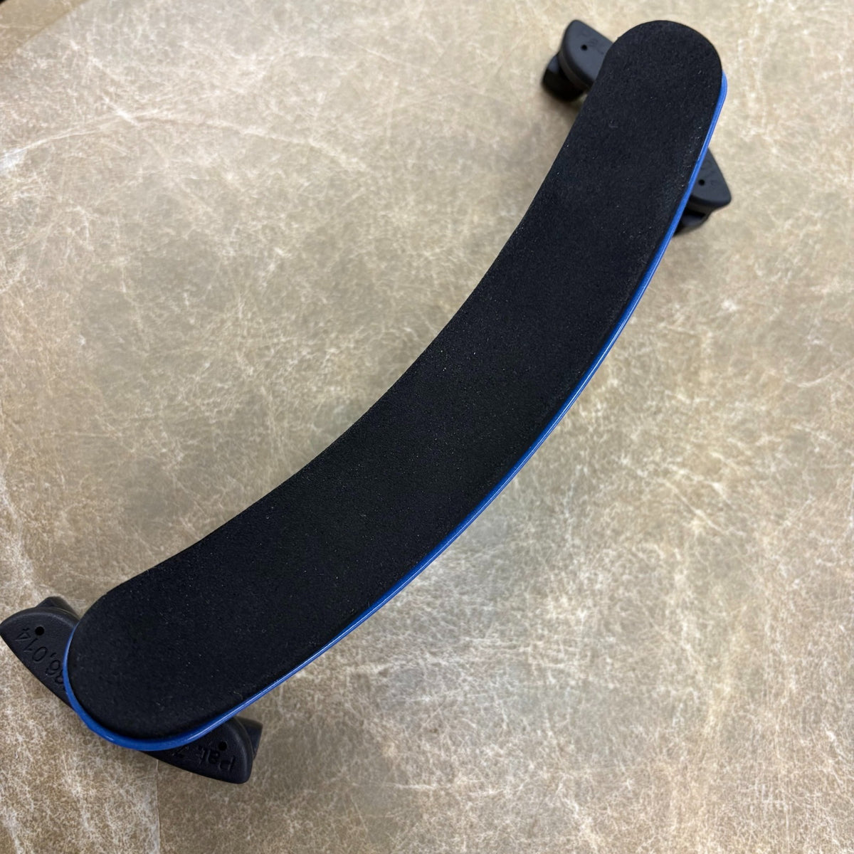 Everest ES 1/4-1/10 Violin Blue Shoulder Rest, Used with case