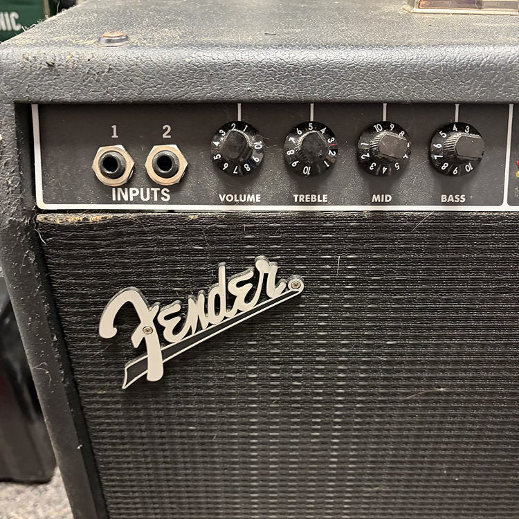 Fender Frontman 212R 2-Channel 100-Watt 2x12" Solid State Guitar Combo 2008 - 2013