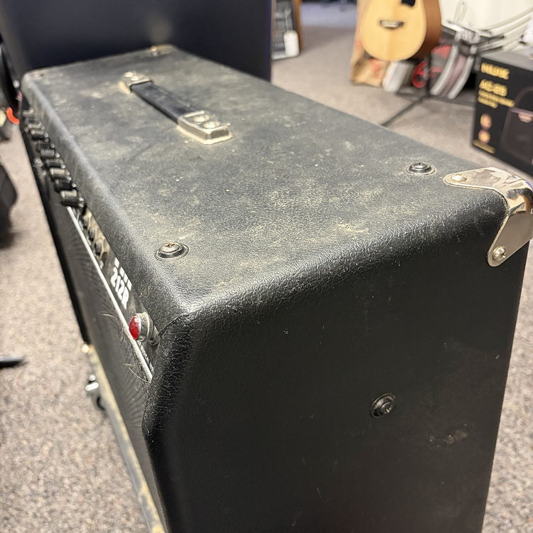 Fender Frontman 212R 2-Channel 100-Watt 2x12" Solid State Guitar Combo 2008 - 2013