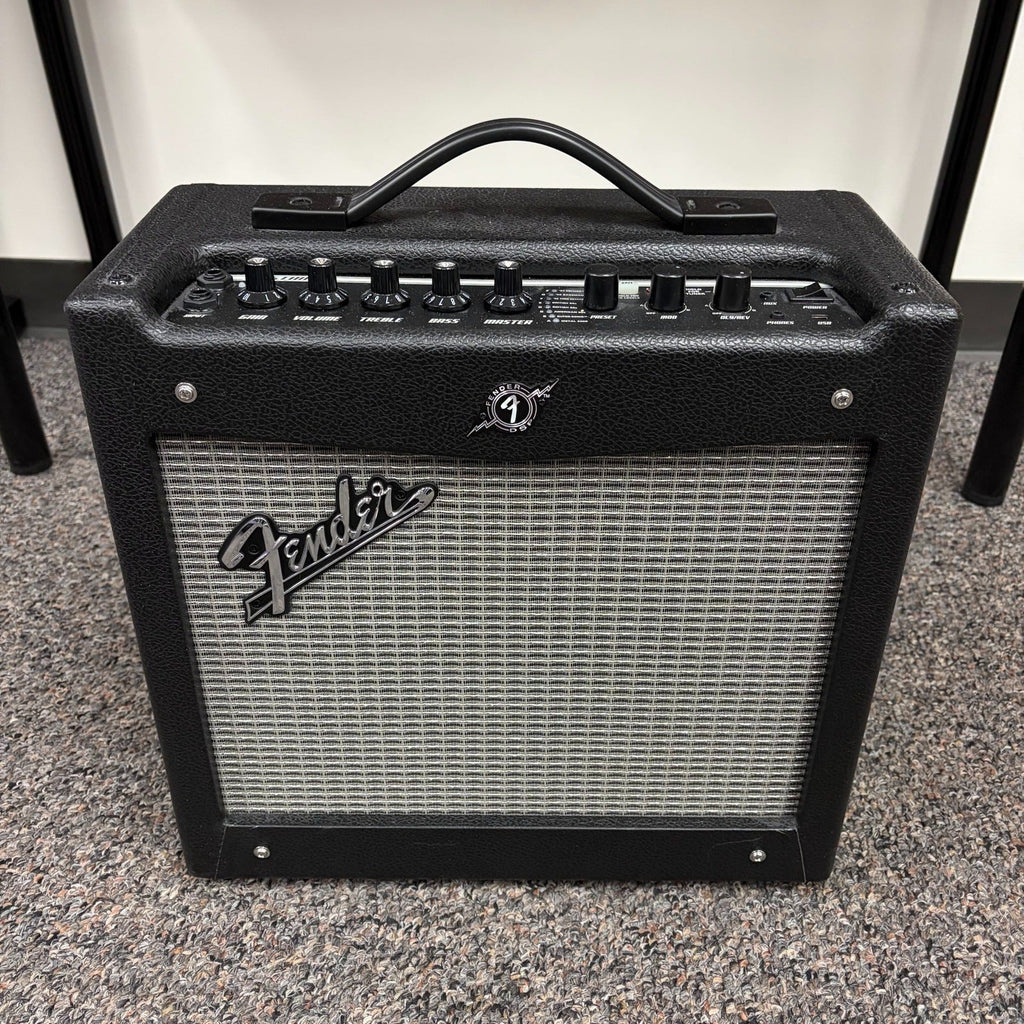 Fender Mustang I V.2 20-Watt 1x8" Modeling Guitar Combo, Used