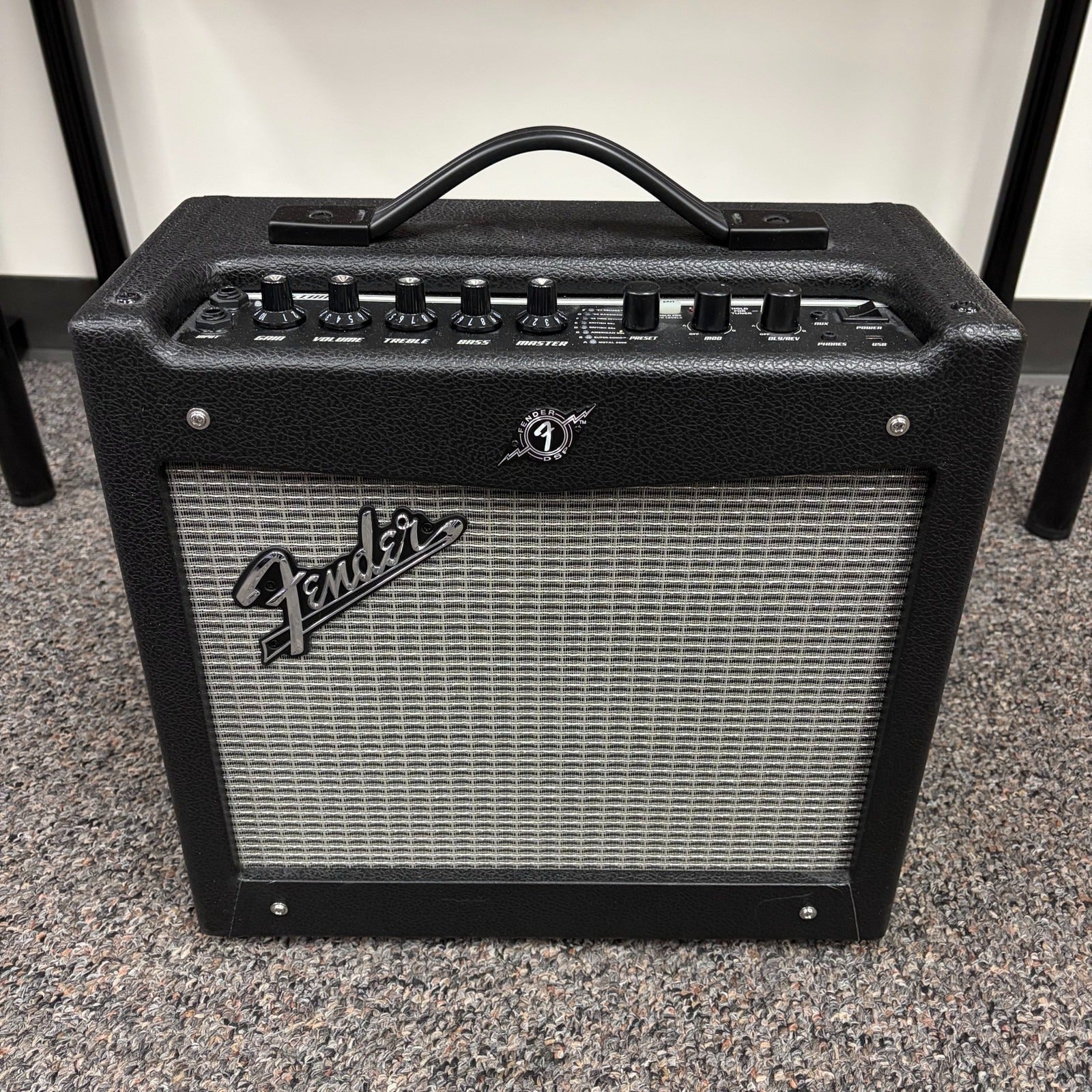 Fender Mustang I V.2 20-Watt 1x8" Modeling Guitar Combo, Used