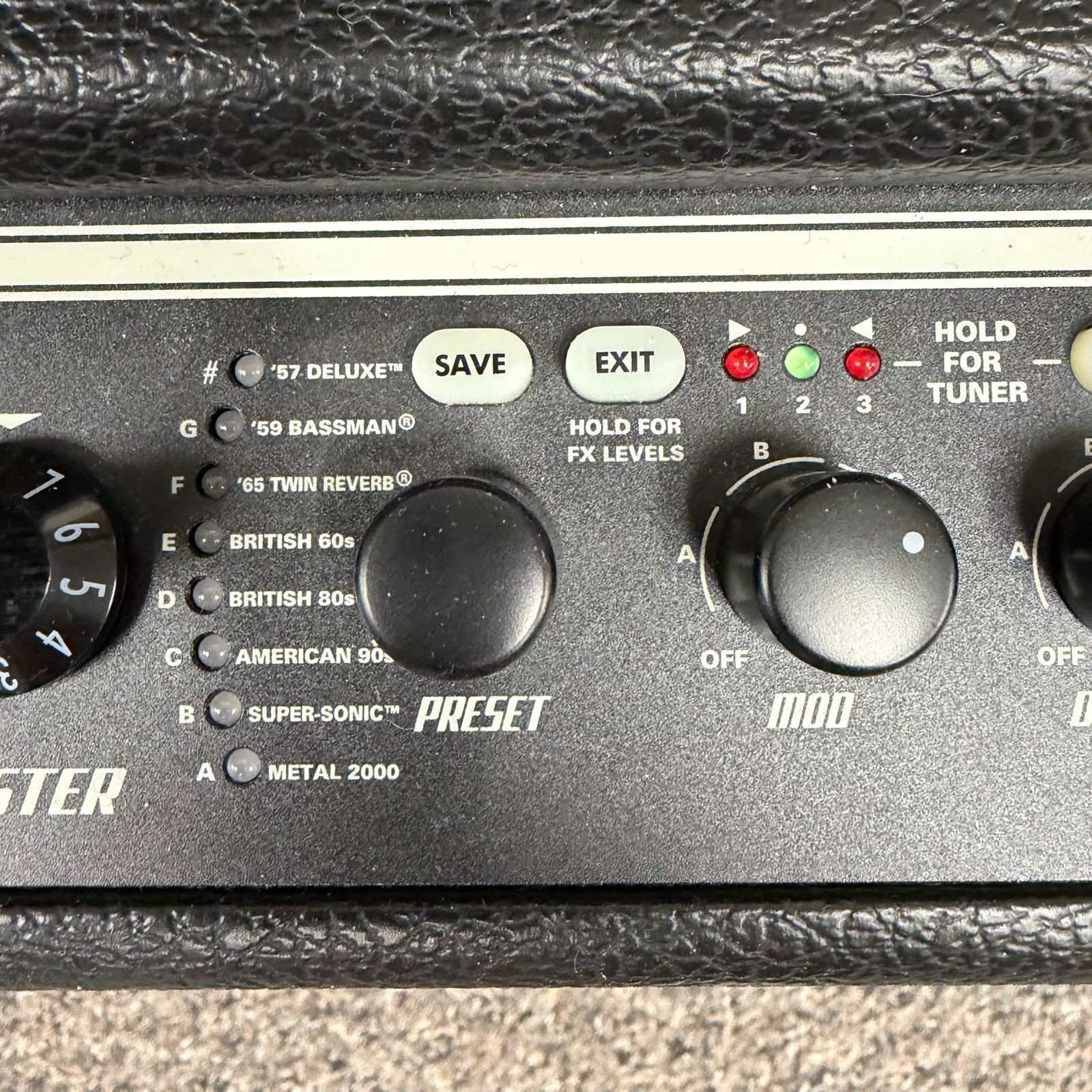 Fender Mustang I V.2 20-Watt 1x8" Modeling Guitar Combo, Used