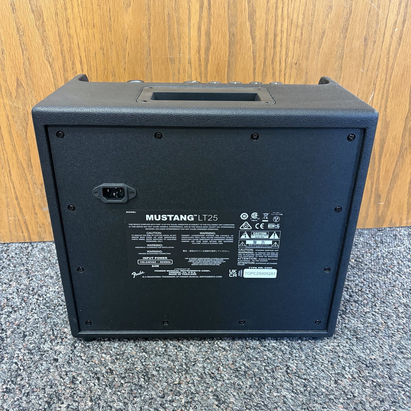Fender Mustang LT25 25-Watt 1x8" Digital Modeling Guitar Combo Amp