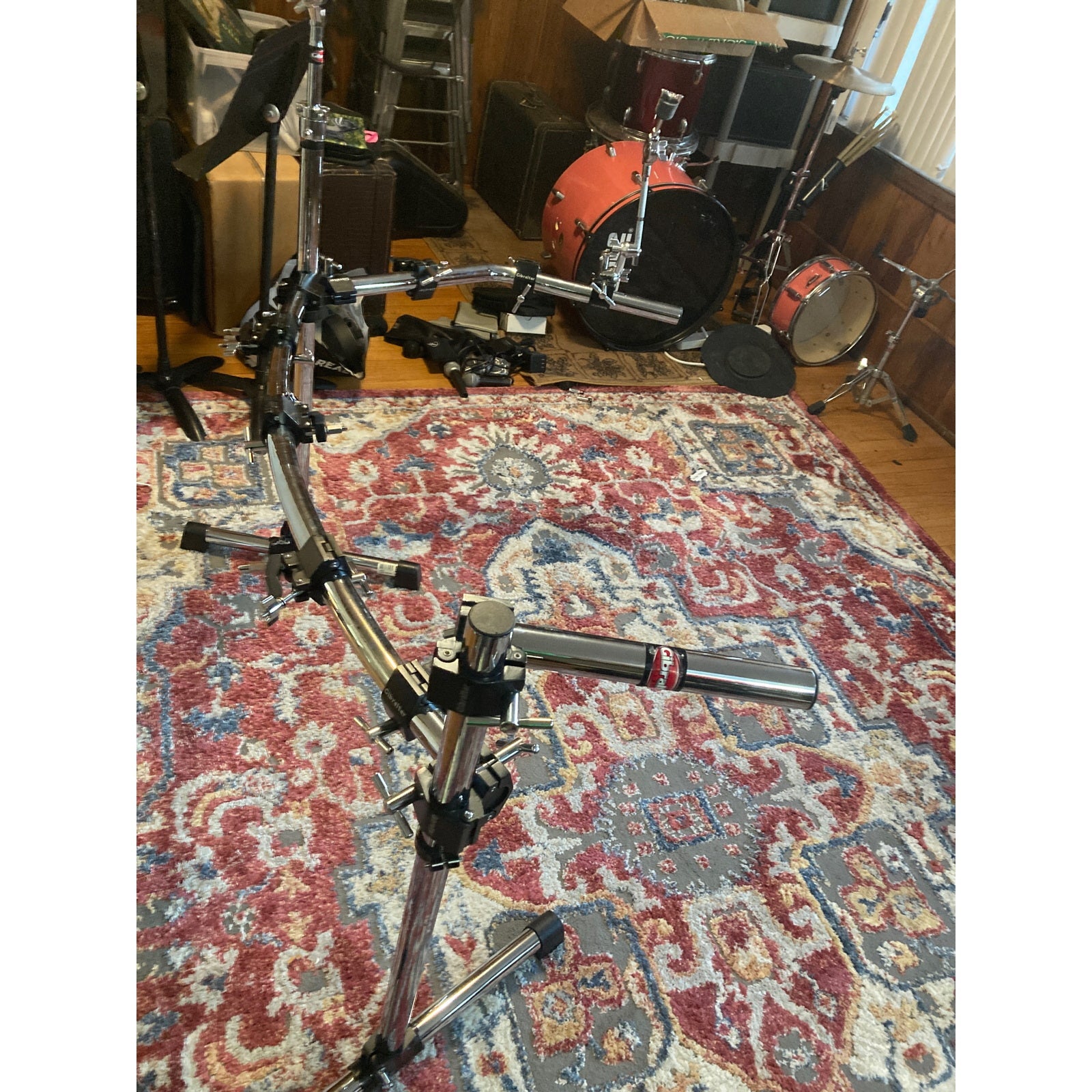 Gibraltar Drum Rack like new with lots of new clamps