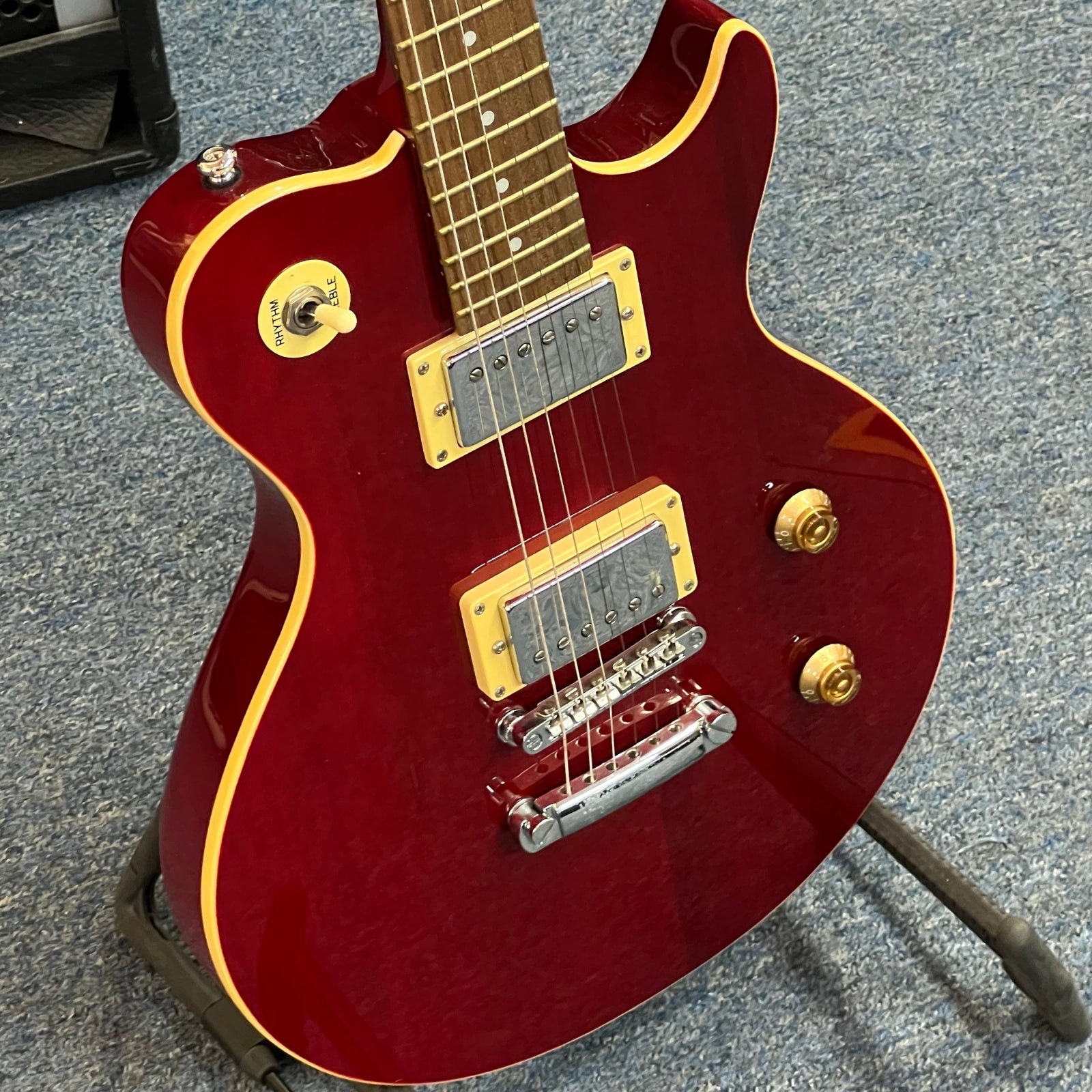 Greg Bennett Design by Samick Avion AV-1/WR Wine Red Used