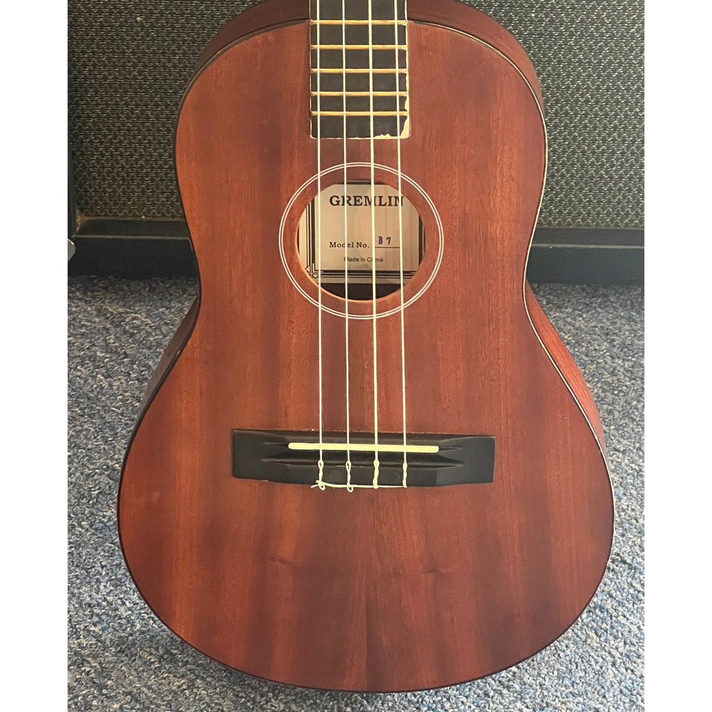 Gremlin Baritone Ukulele w/case - Used