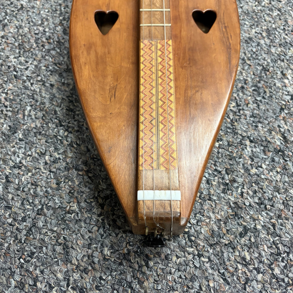 Hourglass Mountain Dulcimer 1970s, brand unknown with case