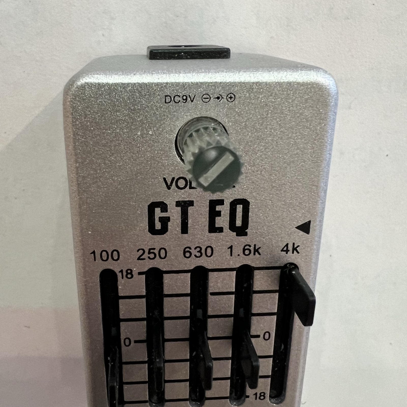 Rowin GT EQ GTEQ Equalizer mini Effects Pedal used